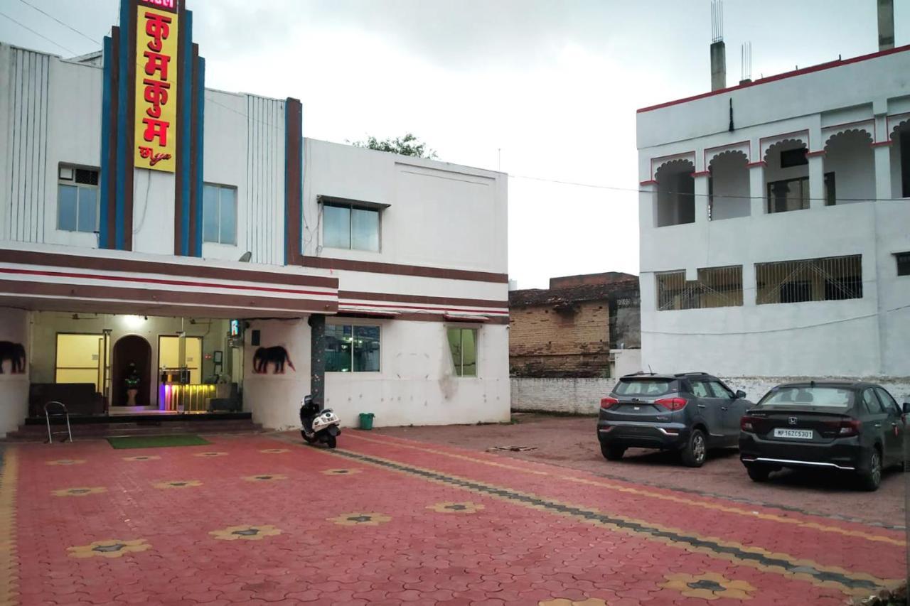Hotel Kumkum Chhaya Panna Exterior foto