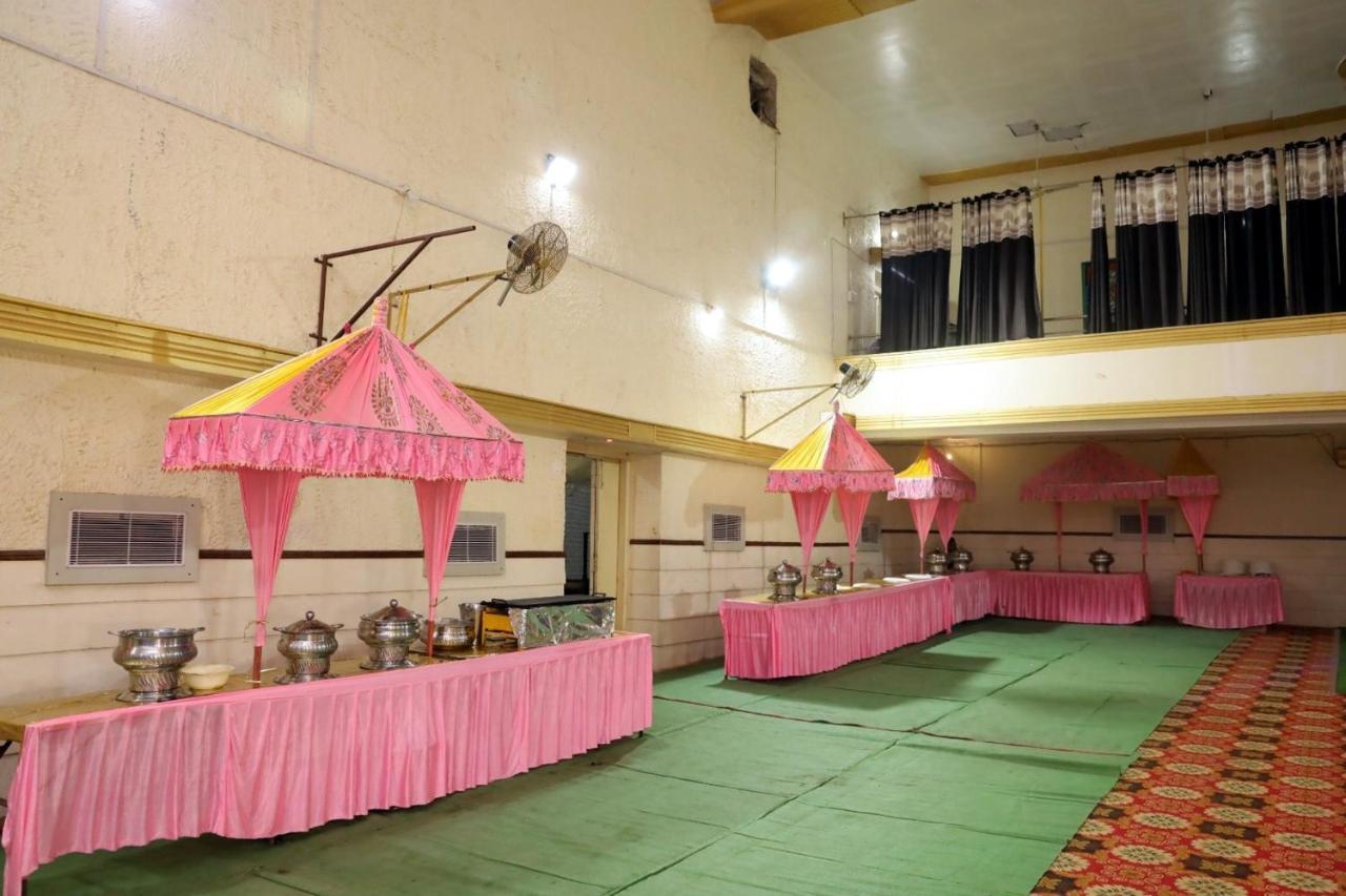 Hotel Kumkum Chhaya Panna Exterior foto
